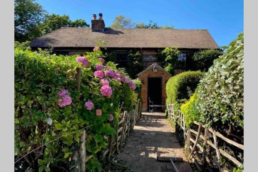 17Th Century Boutique Getaway In The Countryside Apartment Martin Mill Екстериор снимка